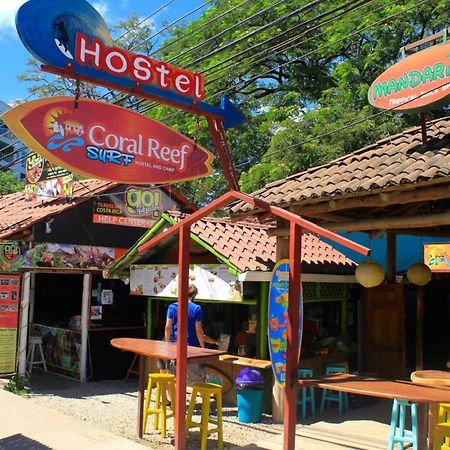 Coral Reef Surf Hostel And Camp Тамариндо Экстерьер фото