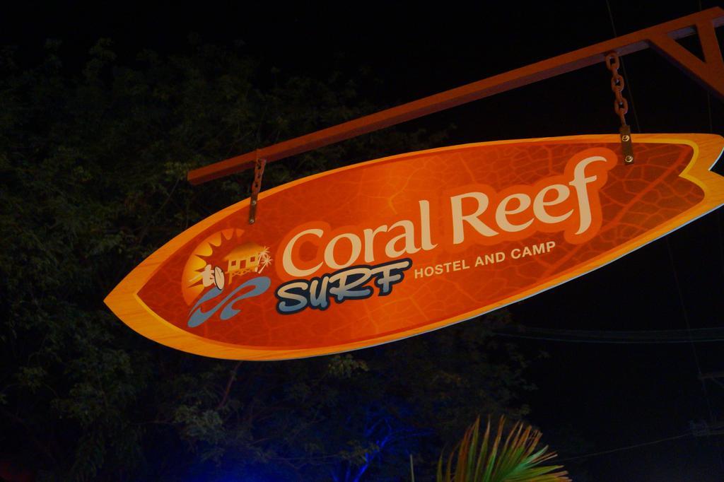Coral Reef Surf Hostel And Camp Тамариндо Экстерьер фото